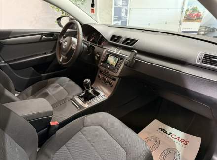 Volkswagen - Passat