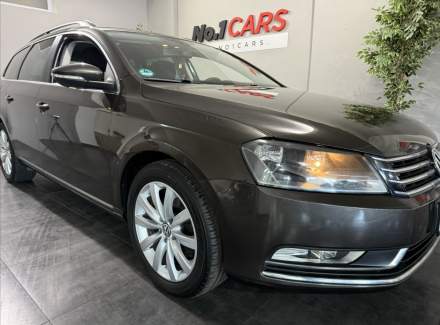 Volkswagen - Passat