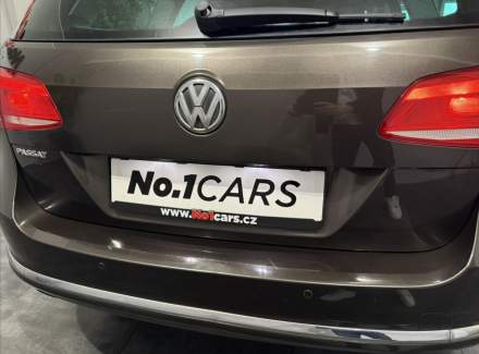Volkswagen - Passat