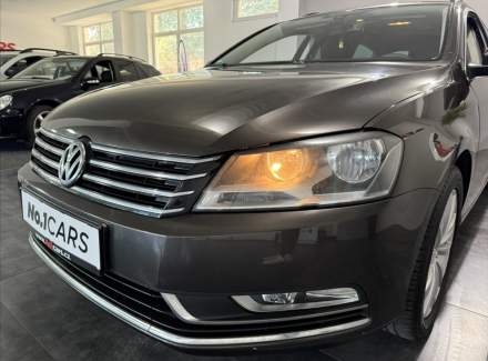 Volkswagen - Passat