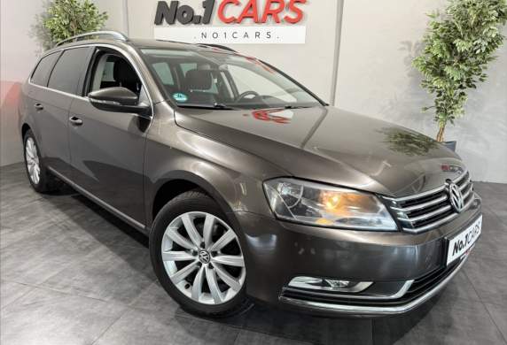 Volkswagen - Passat