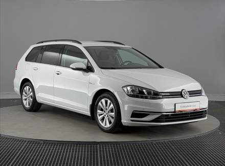Volkswagen - Golf
