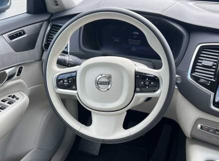 Volvo - XC90