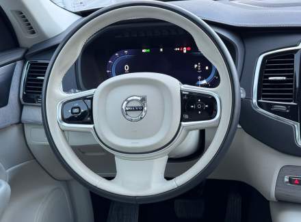 Volvo - XC90