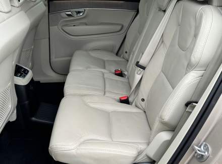 Volvo - XC90
