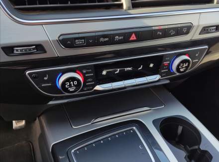 Audi - Q7