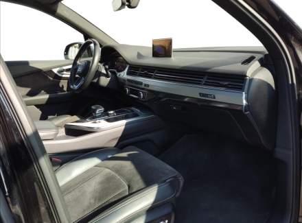 Audi - Q7