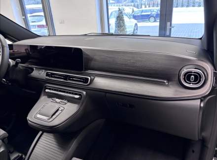 Mercedes-Benz - V-class