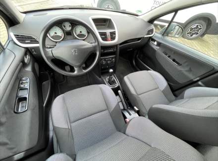 Peugeot - 207