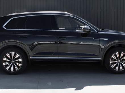 Volkswagen - Touareg