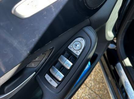 Mercedes-Benz - C-class