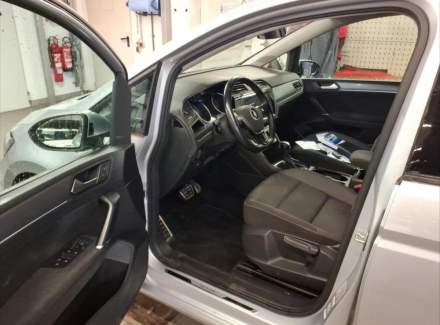 Volkswagen - Touran