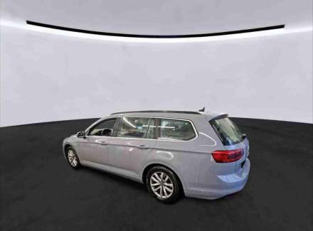 Volkswagen - Passat