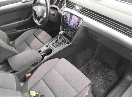 Volkswagen - Passat