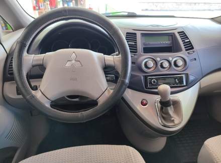 Mitsubishi - Grandis