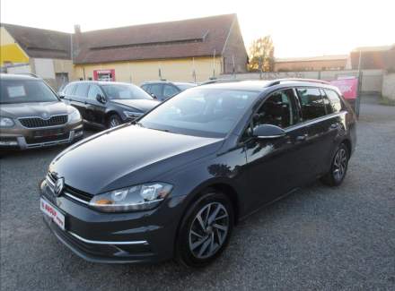 Volkswagen - Golf