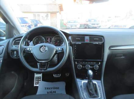 Volkswagen - Golf