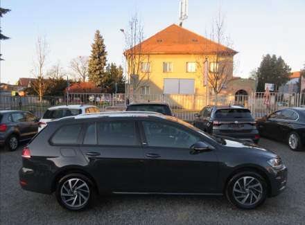 Volkswagen - Golf