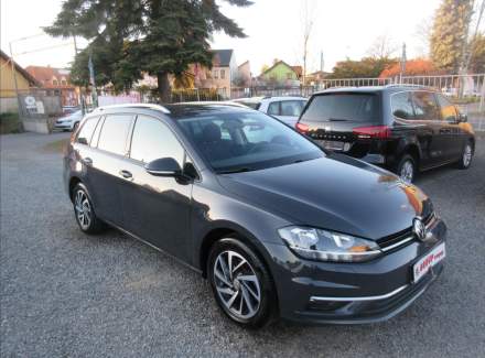 Volkswagen - Golf