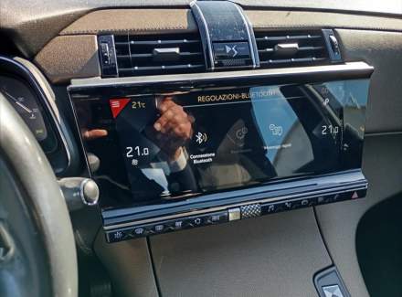 DS Automobiles - DS7 Crossback