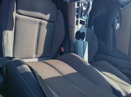 DS Automobiles - DS7 Crossback