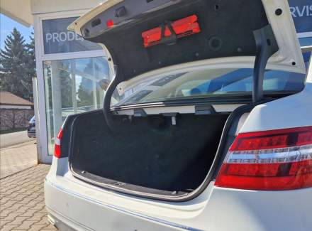 Mercedes-Benz - E-class