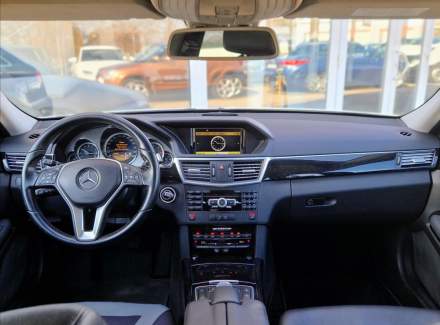 Mercedes-Benz - E-class