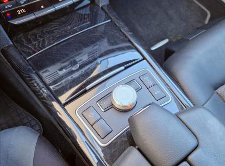 Mercedes-Benz - E-class
