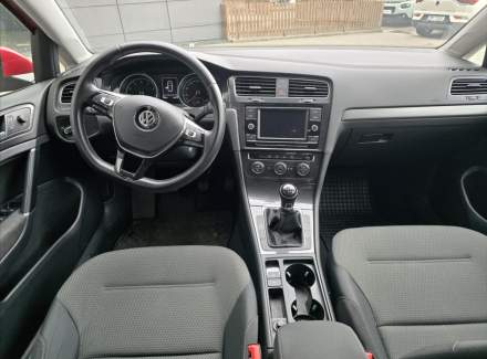 Volkswagen - Golf