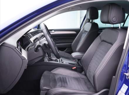 Volkswagen - Passat