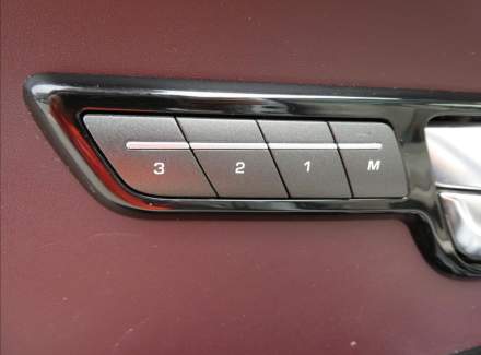 Land Rover - Range Rover Evoque