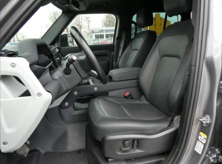 Land Rover - Defender