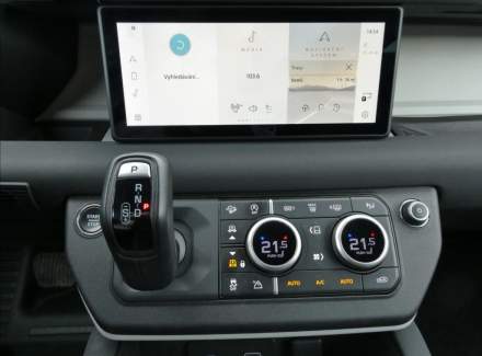 Land Rover - Defender