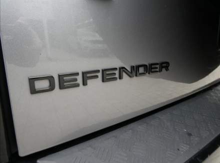 Land Rover - Defender