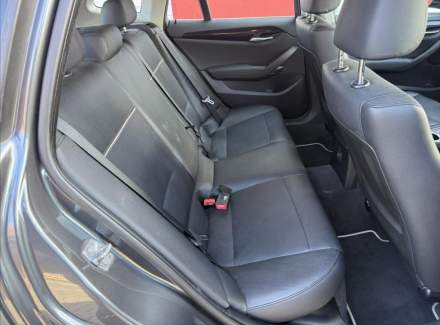 BMW - X1