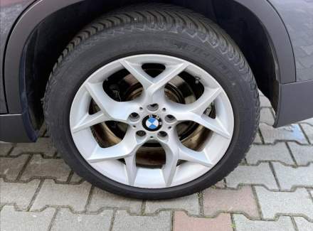 BMW - X1