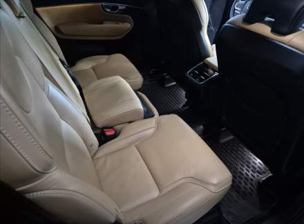 Volvo - XC90