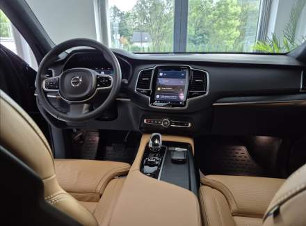 Volvo - XC90