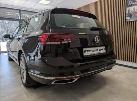Volkswagen - Passat