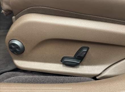 Mercedes-Benz - E-class