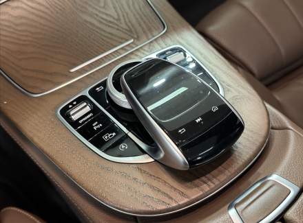 Mercedes-Benz - E-class