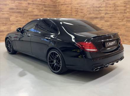 Mercedes-Benz - E-class