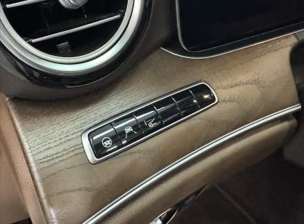 Mercedes-Benz - E-class