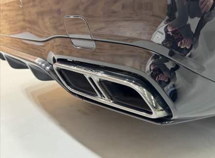 Mercedes-Benz - E-class