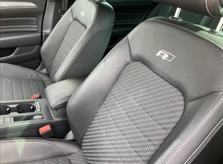 Volkswagen - Passat