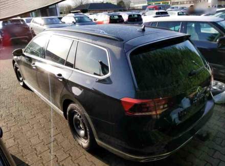 Volkswagen - Passat
