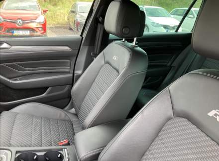Volkswagen - Passat