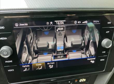 Volkswagen - Passat