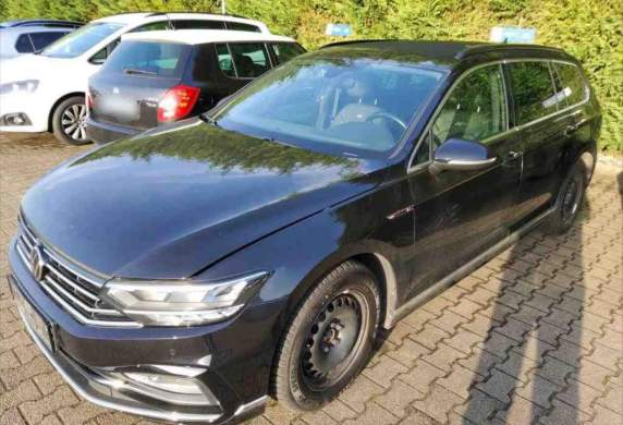 Volkswagen - Passat