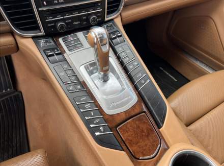 Porsche - Panamera